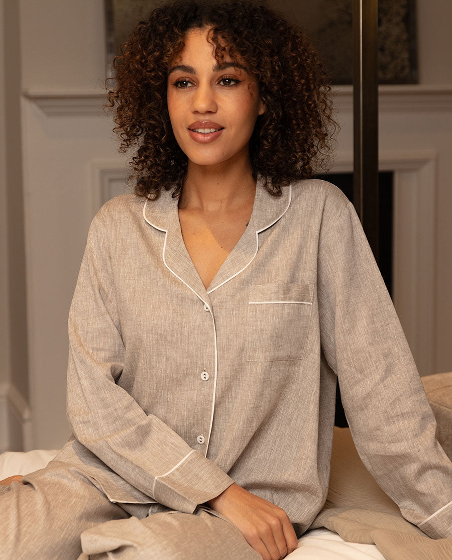 The Linen Edit Damen-Pyjama-Set mit weitem Bein, Mokka