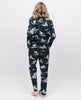 Schwarze Pyjamahose mit Polarfuchs-Print für Damen von Atlas