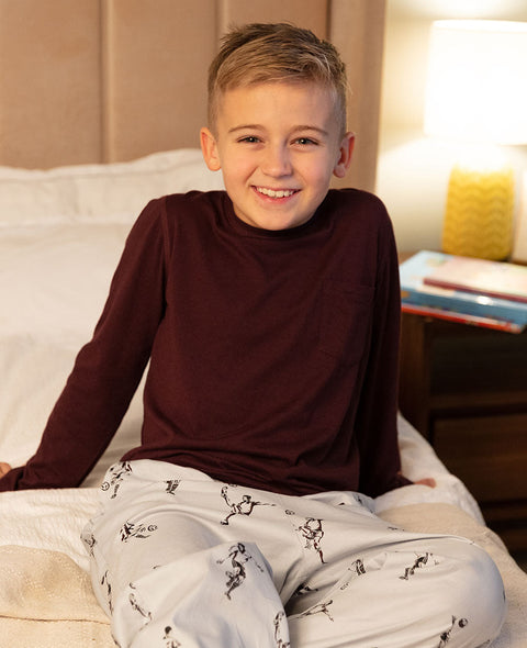 Spencer Jungen-Pyjama-Set aus bordeauxrotem Jersey-T-Shirt und Fußball-Print